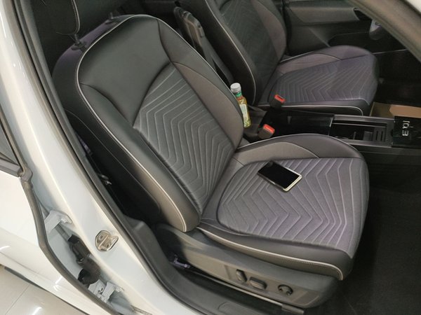 Volkswagen ID.3 2023, 45199 км, за 13401 USD - фото 23