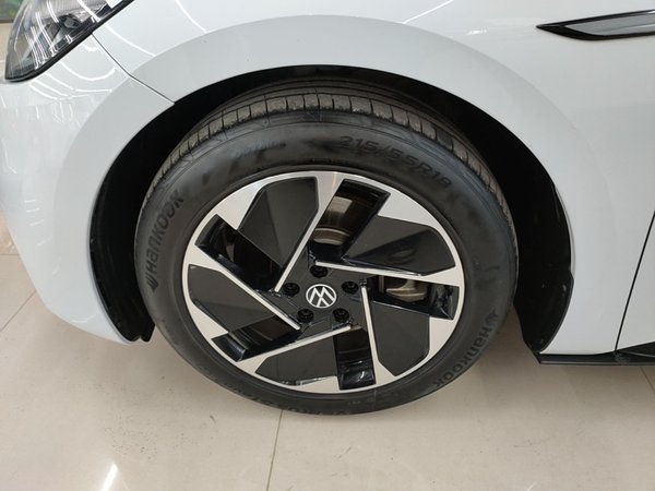 Volkswagen ID.3 2023, 45199 км, за 13401 USD - фото 8