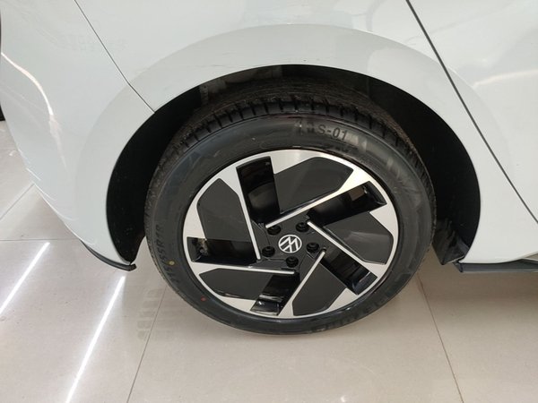 Volkswagen ID.3 2023, 45199 км, за 13401 USD - фото 10