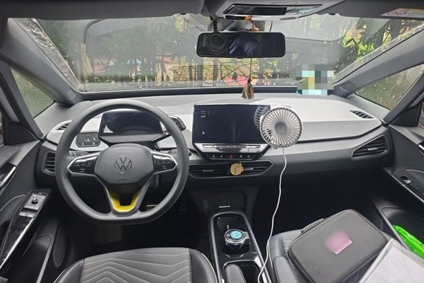 Volkswagen ID.3 2023, 45700 км, за 12939 USD - фото 6