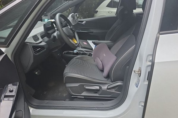 Volkswagen ID.3 2023, 45700 км, за 12939 USD - фото 12