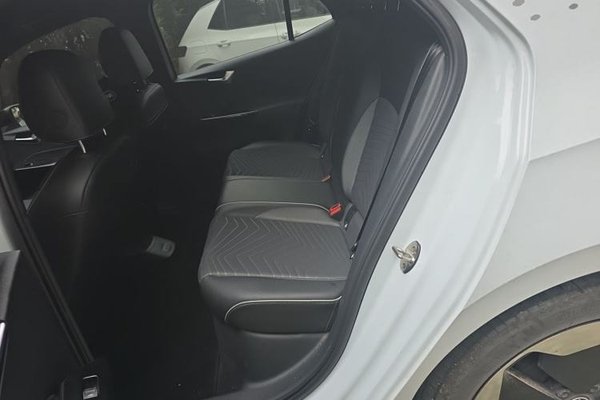 Volkswagen ID.3 2023, 45700 км, за 12939 USD - фото 14