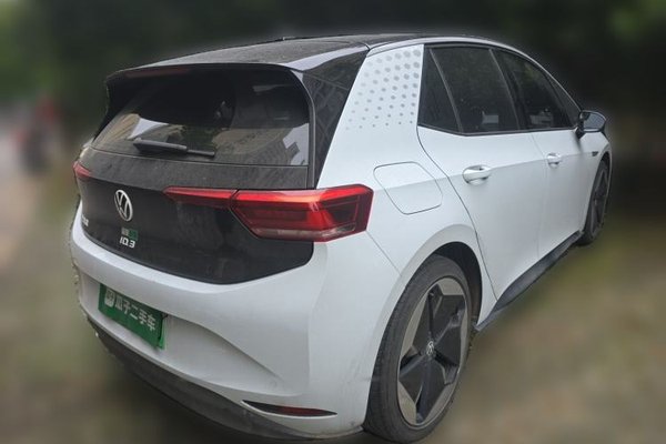 Volkswagen ID.3 2023, 45700 км, за 12939 USD