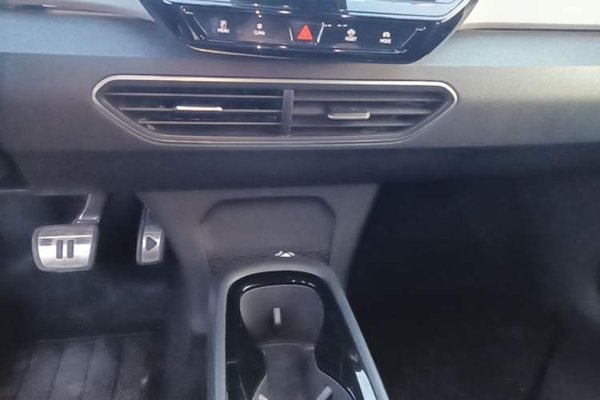 Volkswagen ID.3 2023, 54900 км, за 13516 USD - фото 16