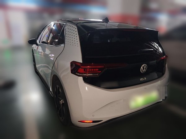 Volkswagen ID.3 2023, 58500 км, за 11424 USD