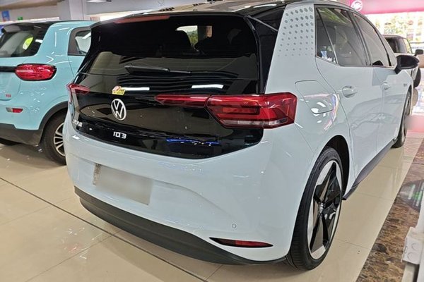 Volkswagen ID.3 2023, за 14395 USD - фото 6