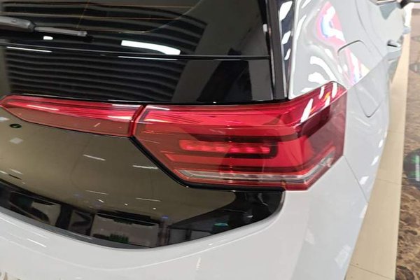 Volkswagen ID.3 2023, за 14395 USD - фото 7