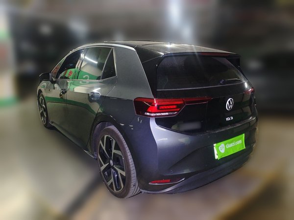 Volkswagen ID.3 2024, 13900 км, за 15631 USD