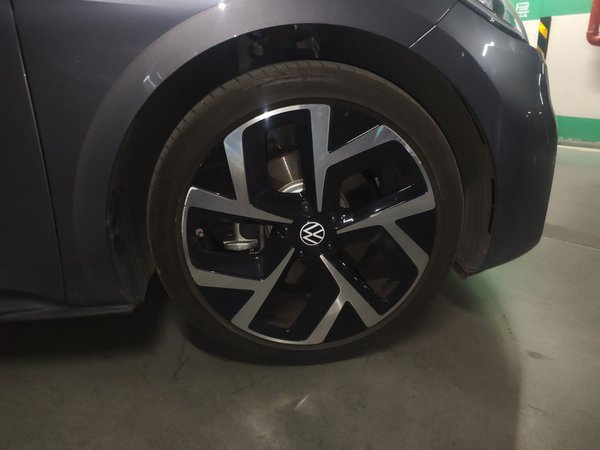 Volkswagen ID.3 2024, 13900 км, за 15631 USD - фото 8