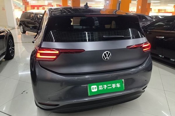 Volkswagen ID.3 2024, 34800 км, за 14023 USD