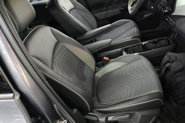 Volkswagen ID.3 2024, 34800 км, за 14023 USD - фото 23