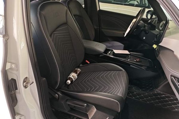 Volkswagen ID.3 2024, 50800 км, за 13490 USD - фото 19