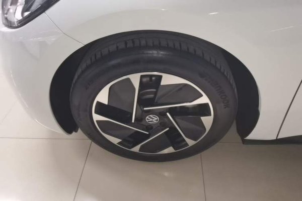 Volkswagen ID.3 2024, 57600 км, за 13298 USD - фото 8
