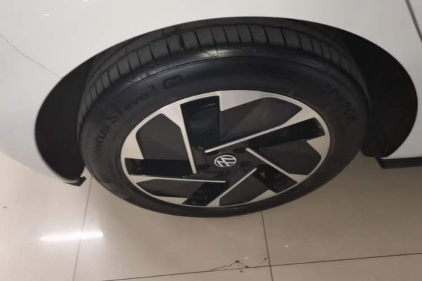 Volkswagen ID.3 2024, 57600 км, за 13298 USD - фото 10
