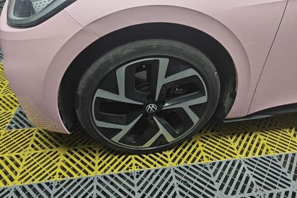 Volkswagen ID.3 2025, 6500 км, за 16367 USD - фото 9