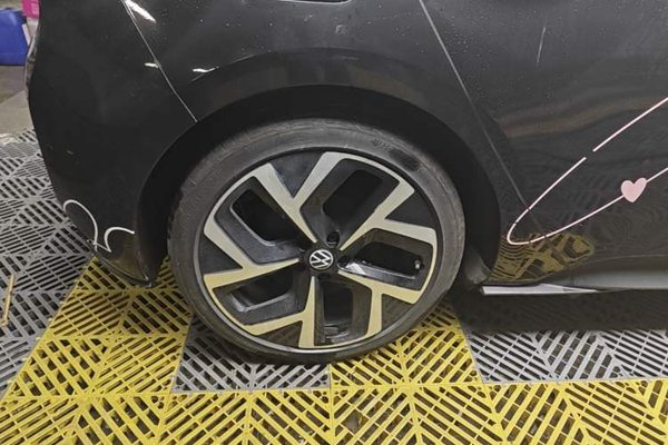 Volkswagen ID.3 2025, 6500 км, за 16367 USD - фото 11