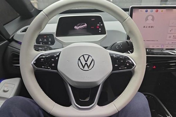 Volkswagen ID.3 2025, 6500 км, за 16367 USD - фото 15