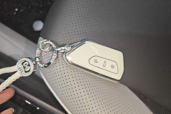 Volkswagen ID.3 2025, 6500 км, за 16367 USD - фото 13
