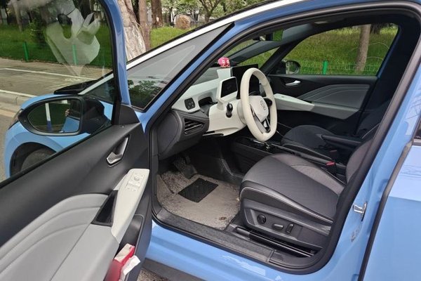 Volkswagen ID.3 2025, 20099 км, за 14643 USD - фото 17