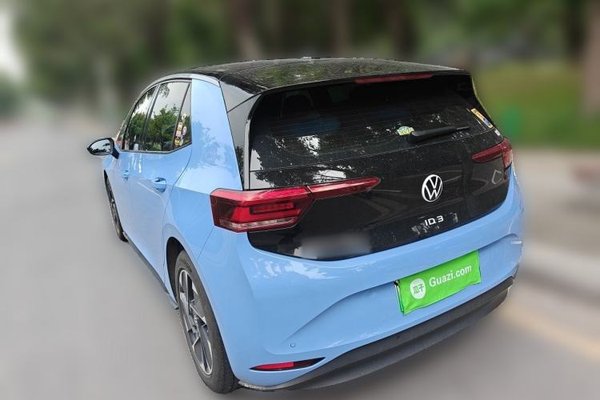 Volkswagen ID.3 2025, 20099 км, за 14643 USD