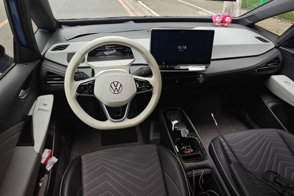 Volkswagen ID.3 2025, 20099 км, за 14643 USD - фото 11