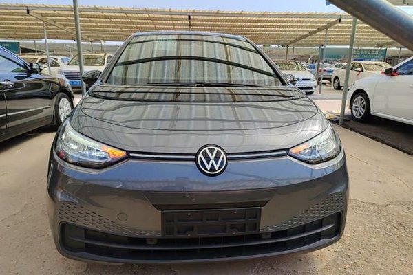 Volkswagen ID.3 2025, 22799 км, за 16810 USD