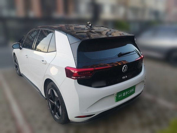 Volkswagen ID.3 2025, 12600 км, за 16343 USD