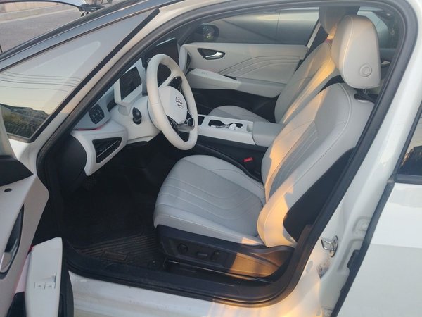 Volkswagen ID.3 2025, 12600 км, за 16343 USD - фото 16