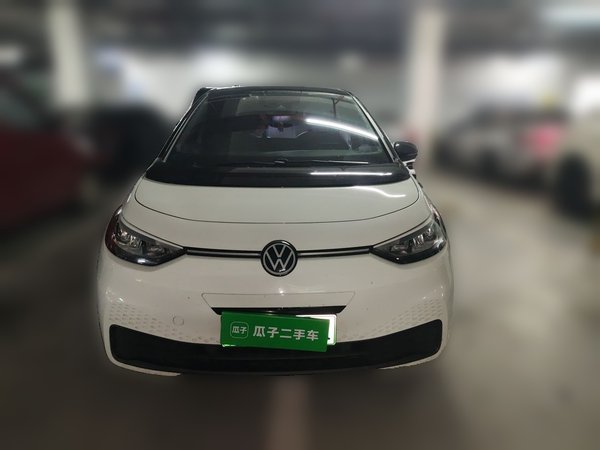 Volkswagen ID.3 2025, 25000 км, за 15104 USD