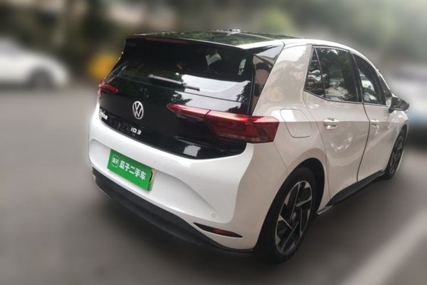 Volkswagen ID.3 2025, 35800 км, за 14449 USD