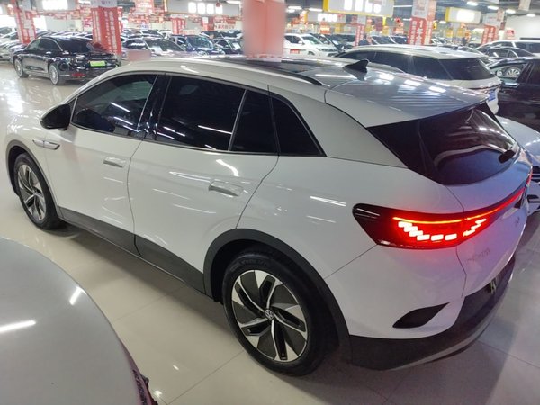 Volkswagen ID.4 CROZZ 2022, 69400 км, за 14387 USD