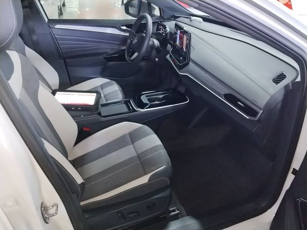 Volkswagen ID.4 CROZZ 2022, 69400 км, за 14387 USD - фото 23