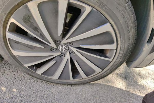 Volkswagen ID.4 X 2021, 101100 км, за 12898 USD - фото 8
