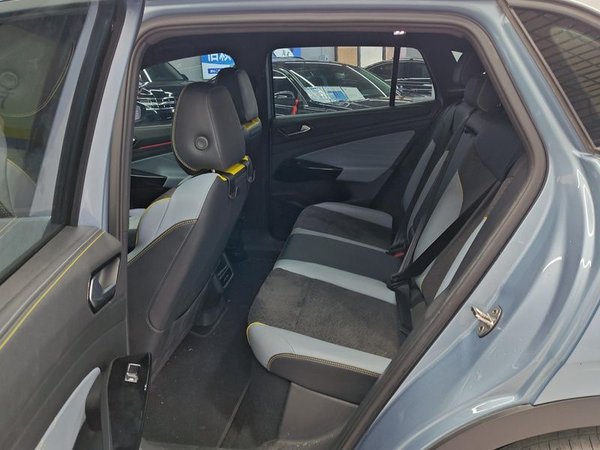 Volkswagen ID.4 X 2021, 38000 км, за 15371 USD - фото 8