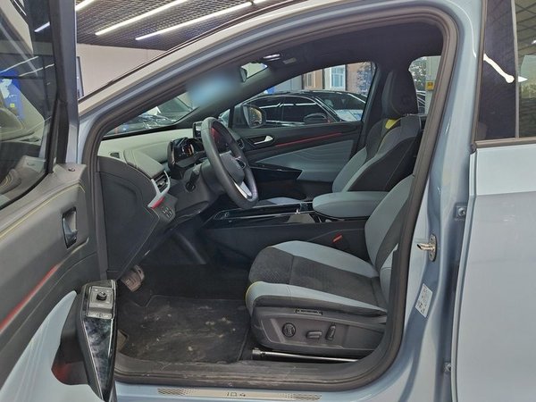 Volkswagen ID.4 X 2021, 38000 км, за 15371 USD
