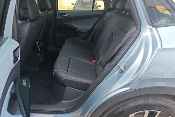 Volkswagen ID.4 X 2023, 28200 км, за 18323 USD - фото 20