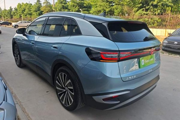 Volkswagen ID.4 X 2023, 28200 км, за 18323 USD
