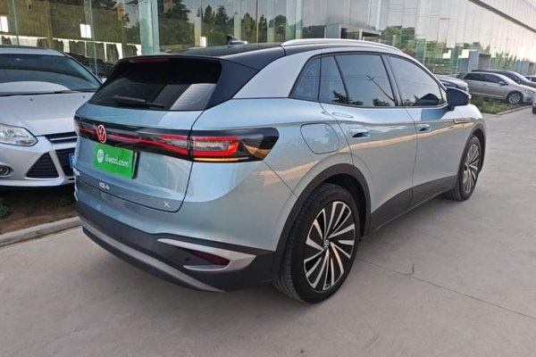 Volkswagen ID.4 X 2023, 28200 км, за 18323 USD - фото 6