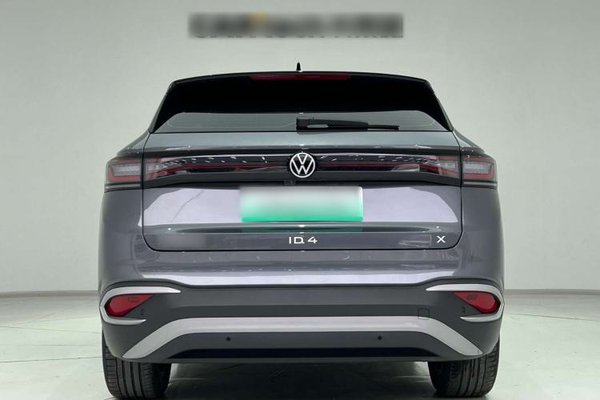 Volkswagen ID.4 X 2023, 29500 км, за 17541 USD