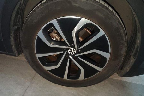 Volkswagen ID.4 X 2024, 35100 км, за 14850 USD - фото 8