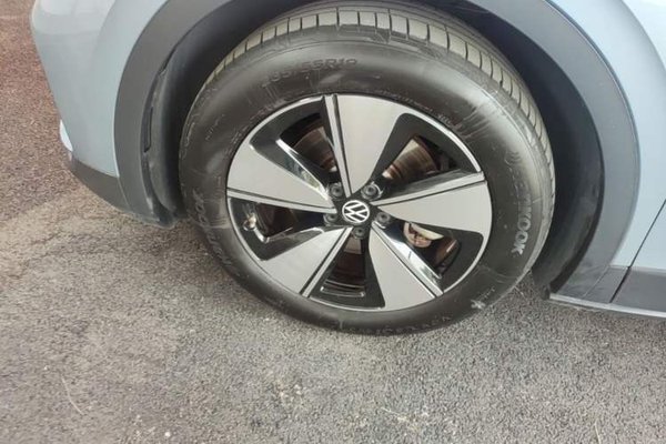 Volkswagen ID.4 X 2025, 21500 км, за 16557 USD