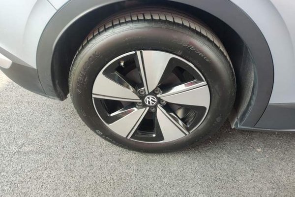Volkswagen ID.4 X 2025, 21500 км, за 16557 USD