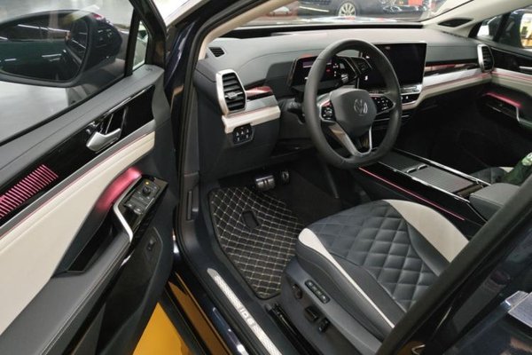 Volkswagen ID.6 CROZZ 2022, 64000 км, за 20986 USD - фото 19
