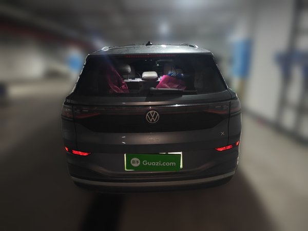 Volkswagen ID.6 X 2023, 8500 км, за 22796 USD