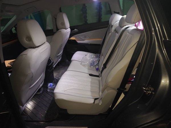 Volkswagen ID.6 X 2023, 8500 км, за 22796 USD - фото 18