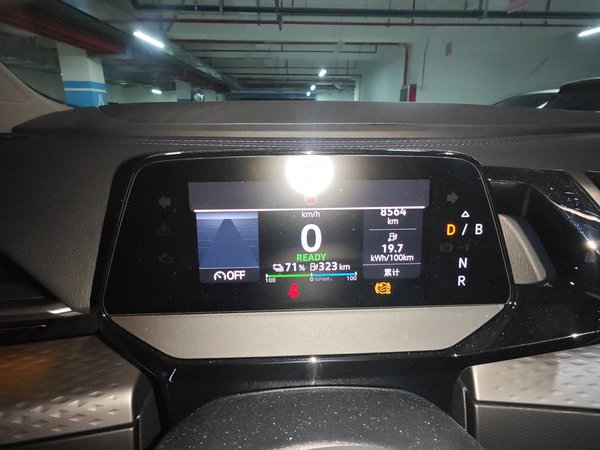 Volkswagen ID.6 X 2023, 8500 км, за 22796 USD - фото 12