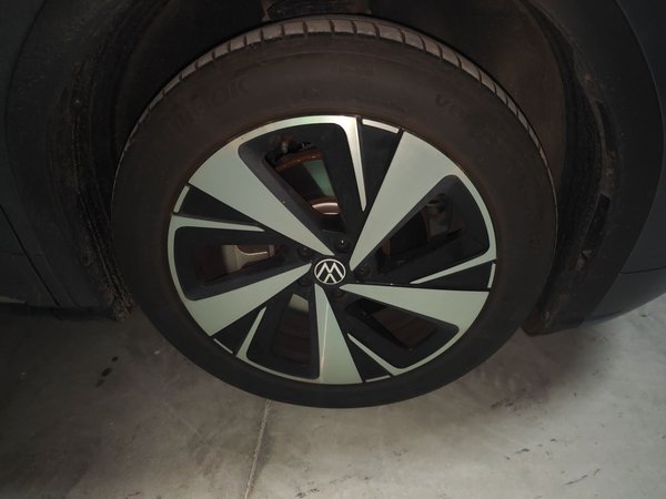 Volkswagen ID.6 X 2023, 8500 км, за 22796 USD - фото 8