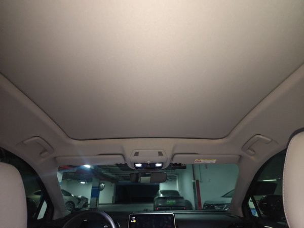 Volkswagen ID.6 X 2023, 8500 км, за 22796 USD - фото 19