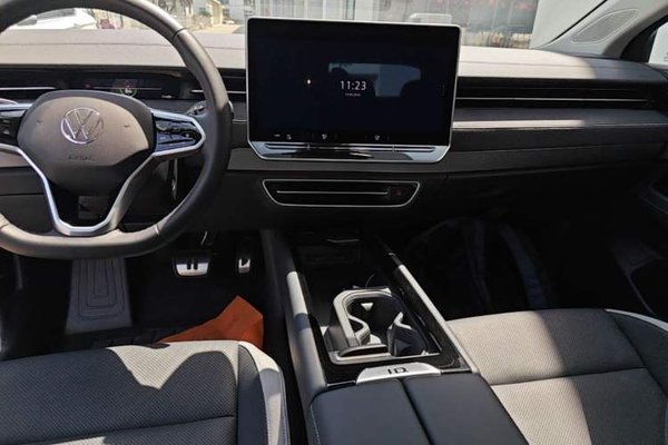 Volkswagen ID.7 VIZZION 2024, 26900 км, за 20736 USD