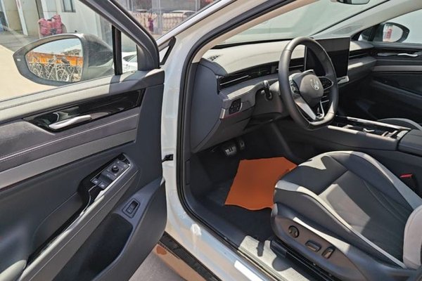 Volkswagen ID.7 VIZZION 2024, 26900 км, за 20736 USD - фото 8